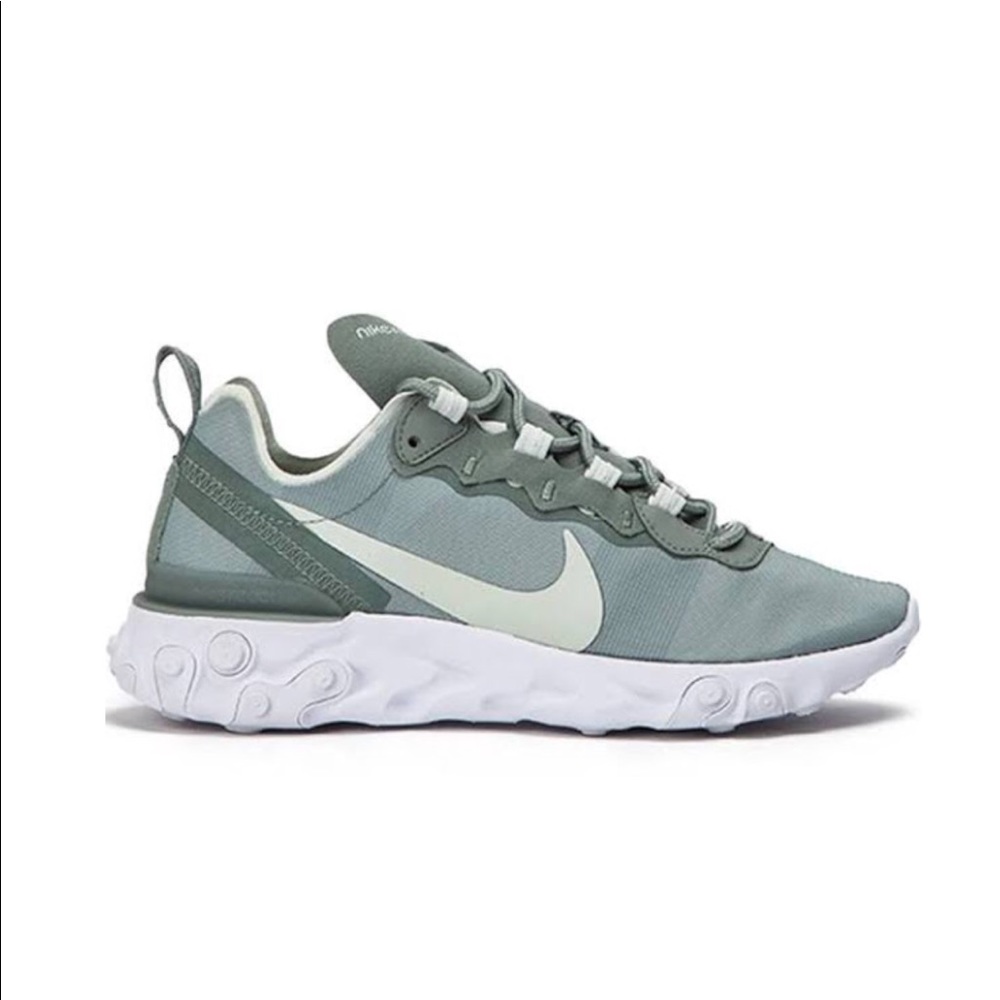 Nike React Element 55 Women's Shoe Green size 9.5